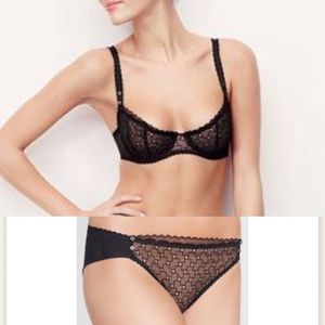 Anthropologie Huit 8 “paris”